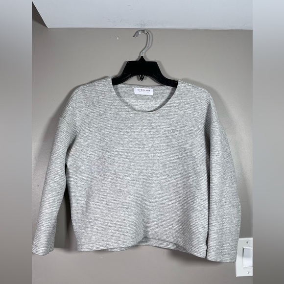 Everlane Heathered Gray Ribbed Boxy
Fit Cropped Sweater - Picture 2 of 5